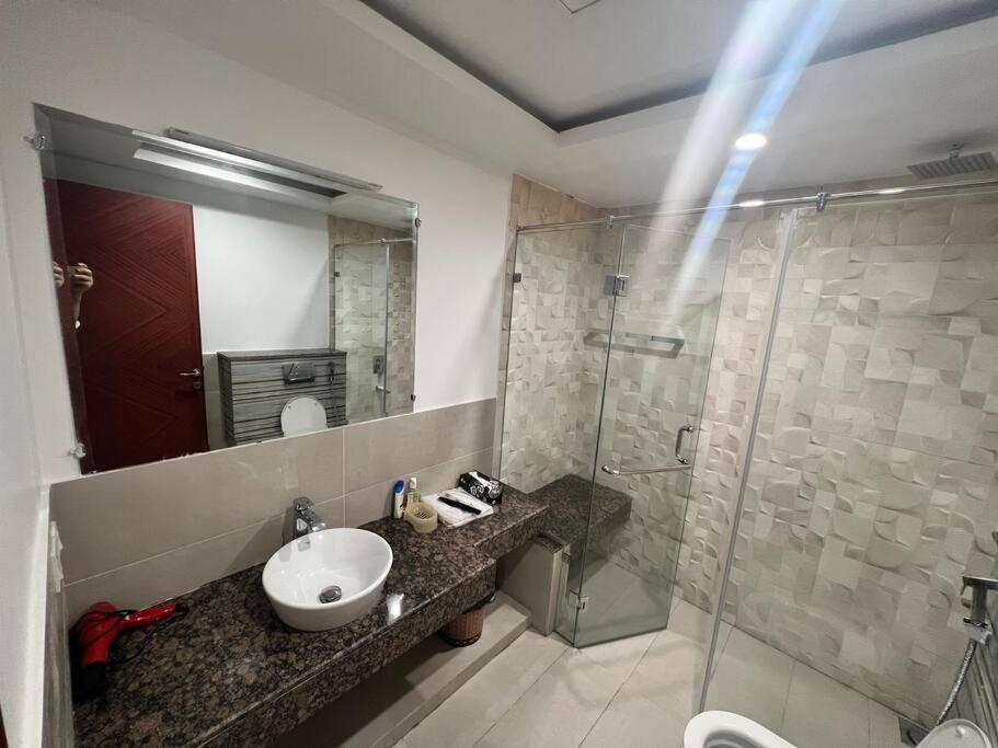 Sunset Luxury Gold Crest Mall Residency Lahore Exterior photo